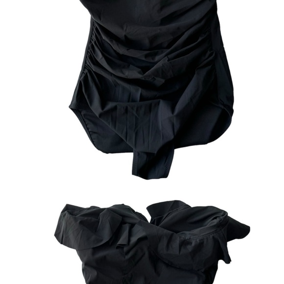 Like new adorable sweetheart detail long torso swim suit. Size 8. - Picture 2 of 3